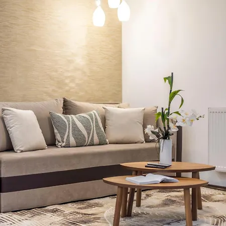 Exclusive & Charming Center W' Sauna Apartment *