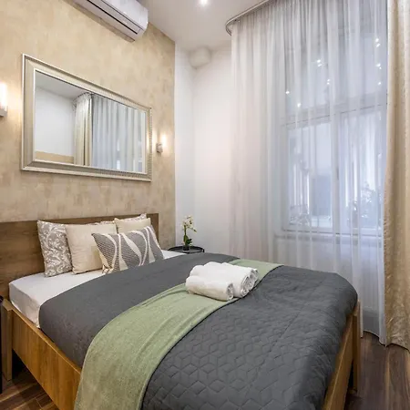 Exclusive & Charming Center W' Sauna Budapest