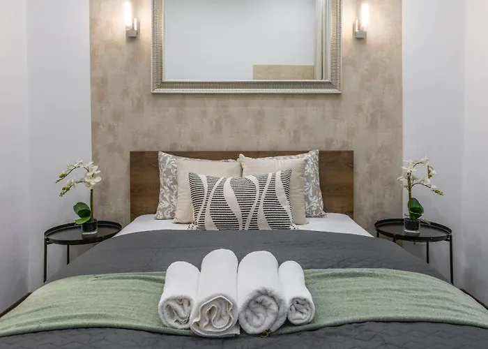 דירה Exclusive & Charming Center W' Sauna בודפשט
