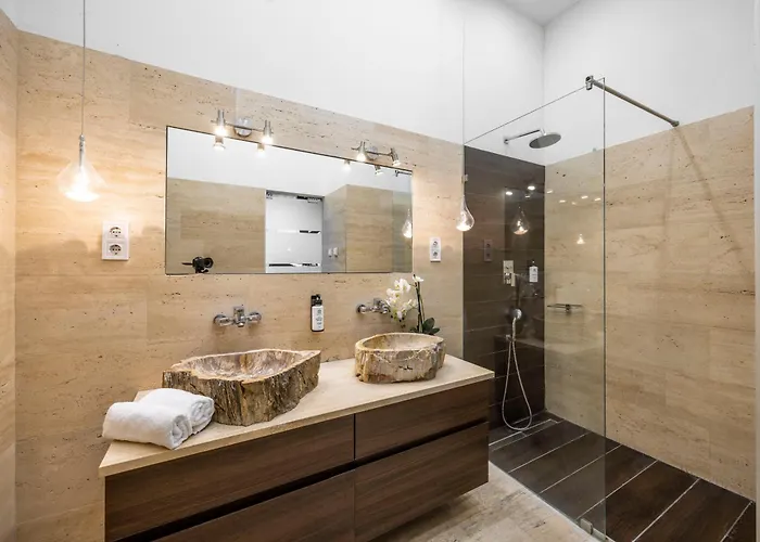 Exclusive & Charming Center W' Sauna